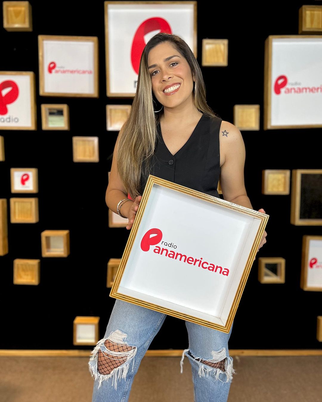 Este 2024 Luciana Roy se mantiene firme en Radio Panamericana