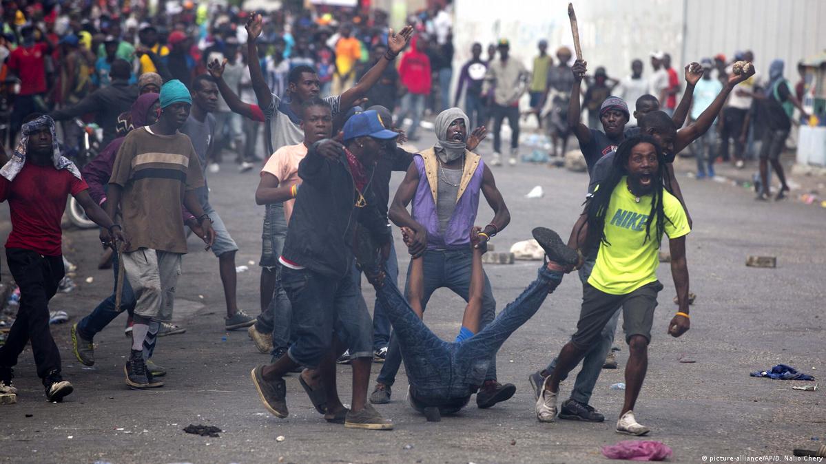 Haití: protestas contra primer ministro Ariel Henry dejan 6 fallecidos