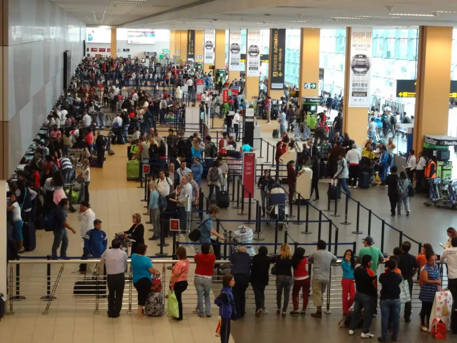 Aeropuerto Jorge Chávez: reportan cancelación y retrasos en vuelos