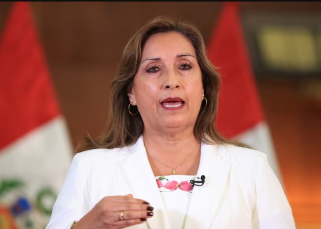 Boluarte contrata a amiga en despacho presidencial
