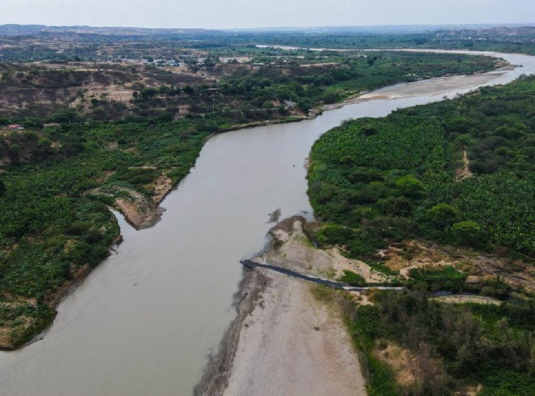 Caudal del río Tumbes aumenta y pone en riesgo a 6 centros poblados