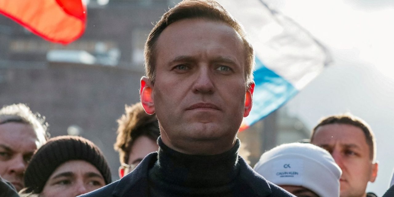 Autoridades rusas entregaron el cuerpo de Navalni a su madre