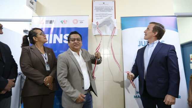 Ministro de Salud inauguró mamógrafos que no funcionan