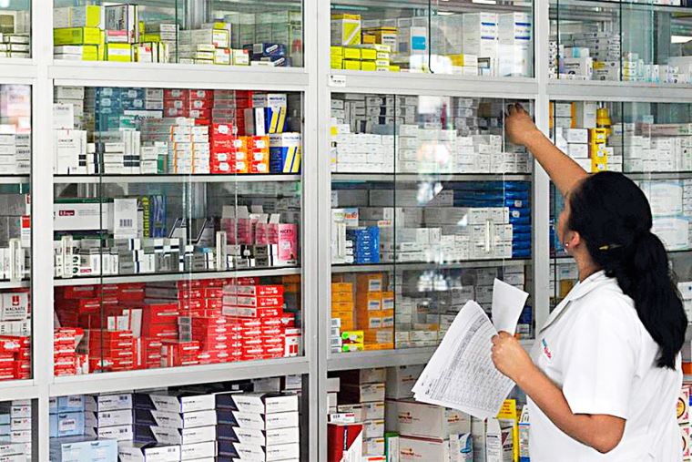 Medicamentos genéricos ya no son obligatorios en farmacias - La Razón