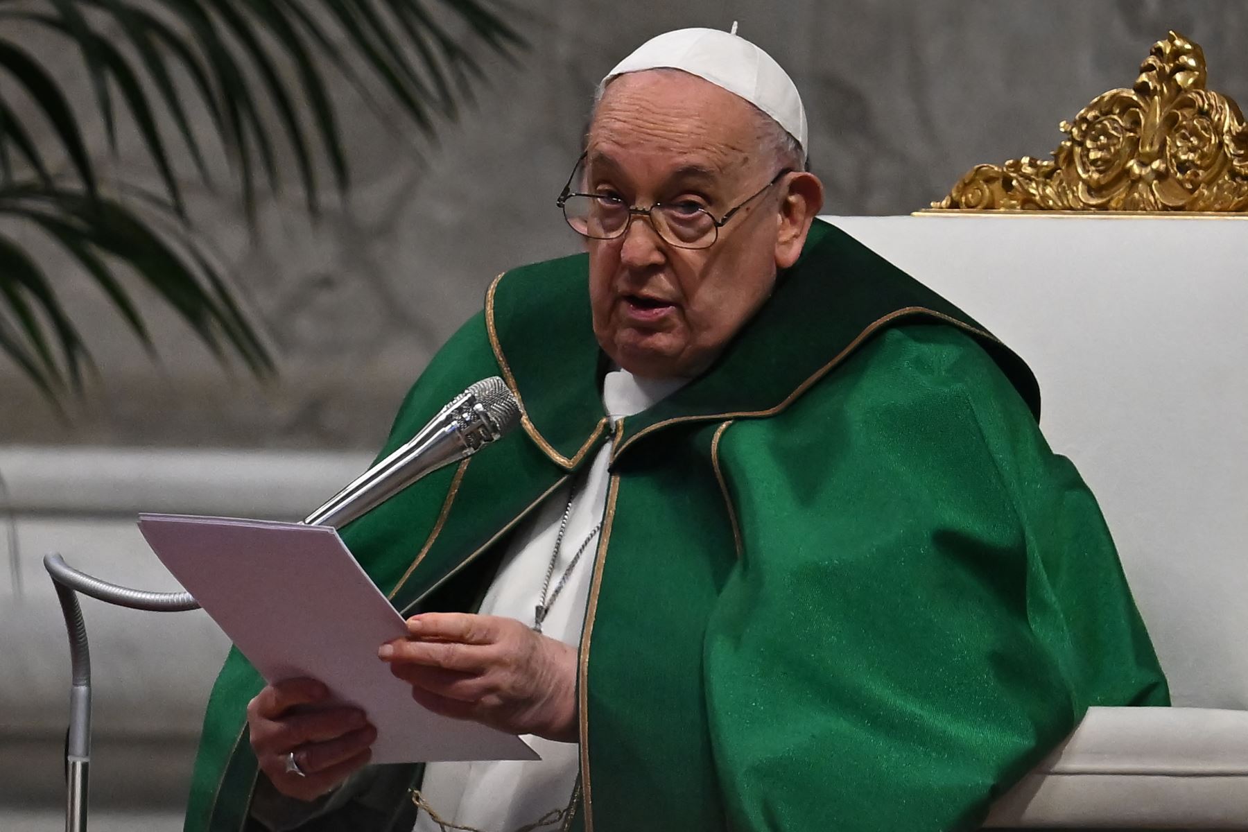 Papa destituye a sacerdote que huyó tras asesinato hace 31 años