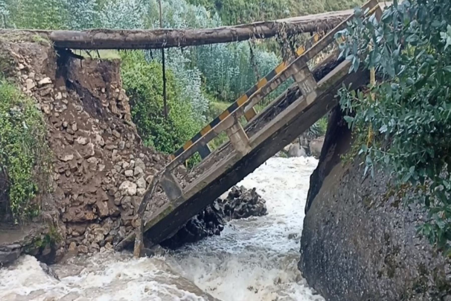 Pasco: Colapso del puente Chalapucro deja a Pallanchacra incomunicado