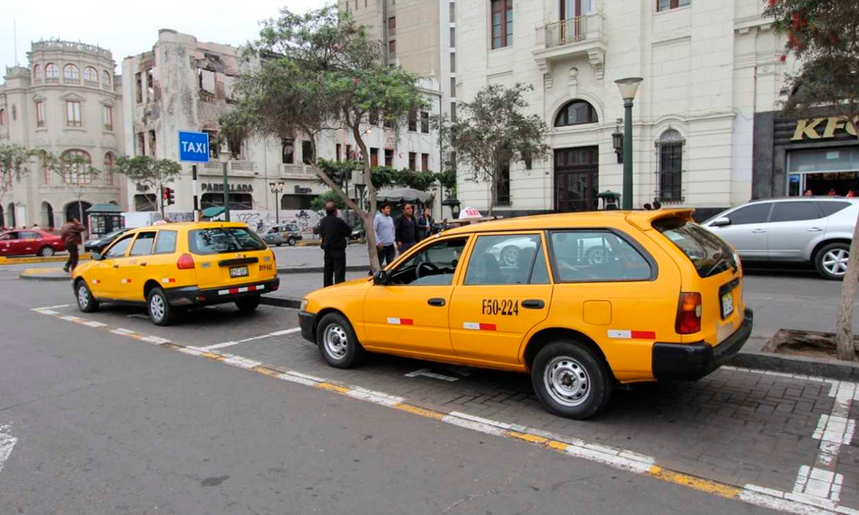 ATU: Ya no habrá mas plazo para pintar taxis de amarillo