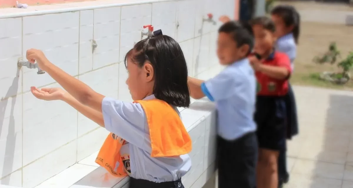 Ministra de Vivienda anhela que todas las escuelas tengan agua 