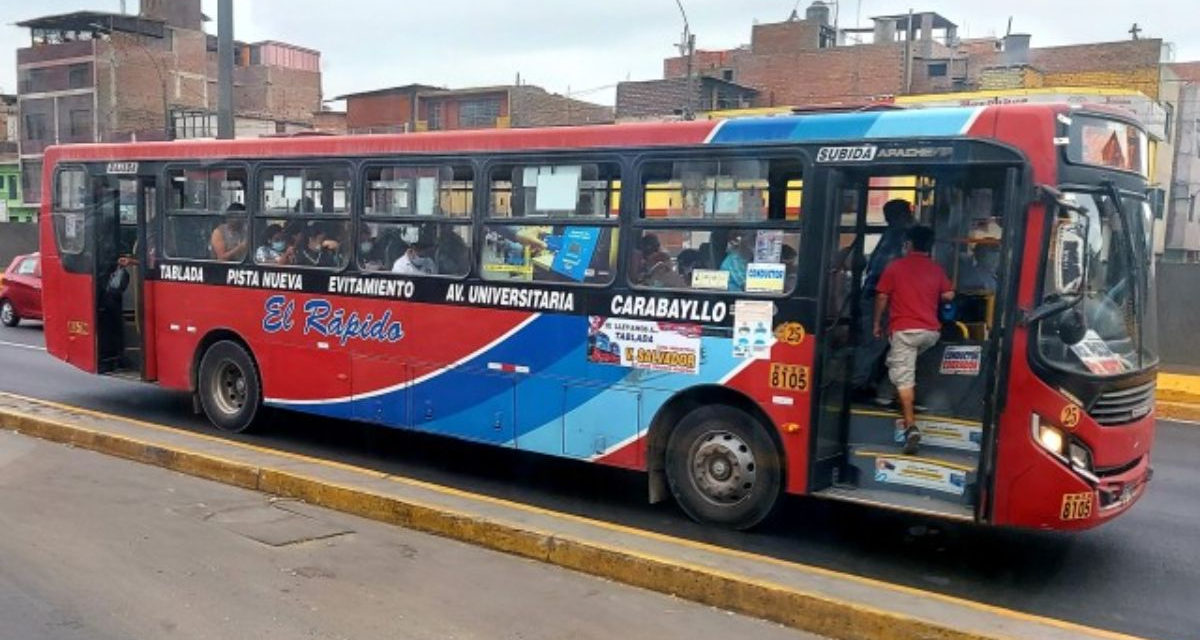 SMP: delincuentes en motocicleta asaltan bus 'El Rápido'