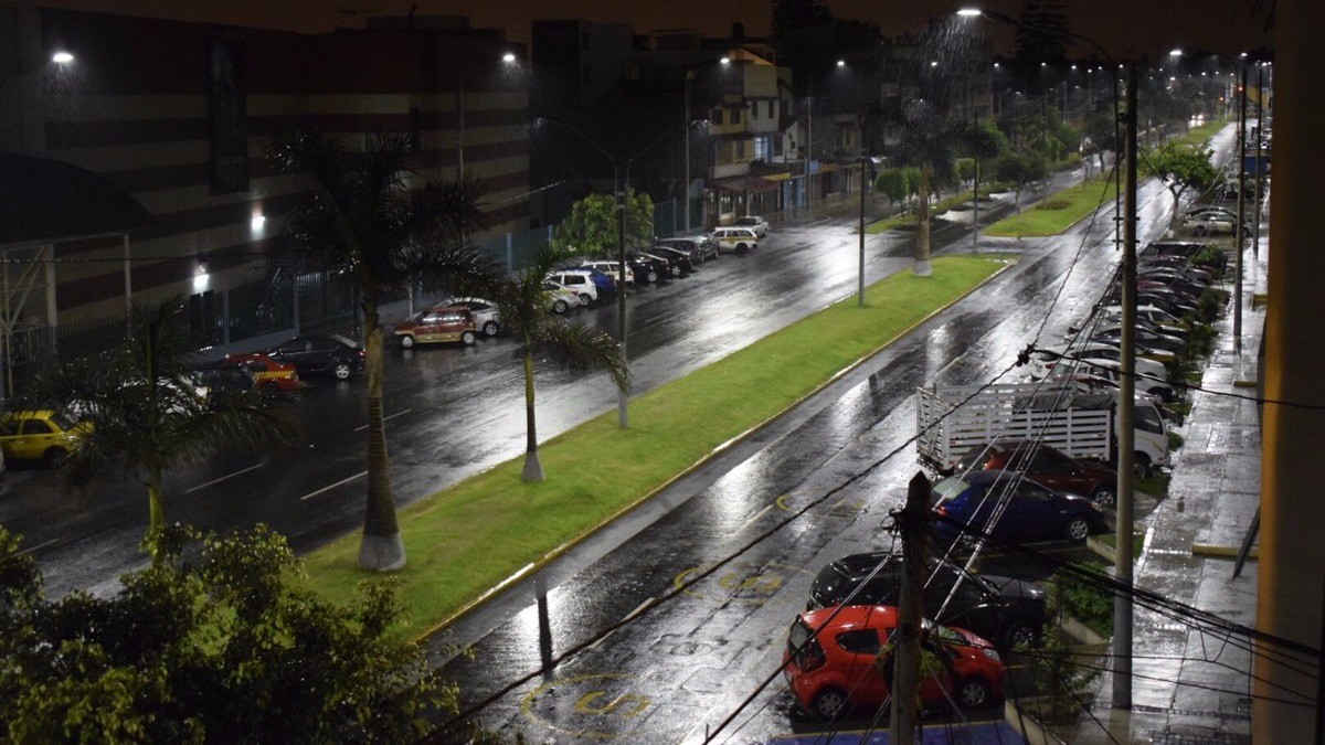 Lima sorprendida por una intensa llovizna durante la madrugada