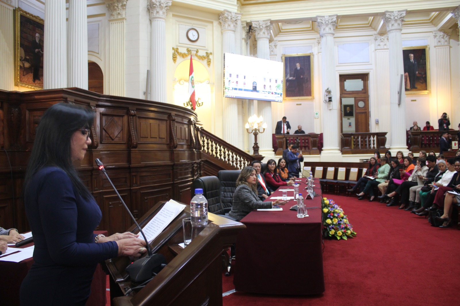 Mesa de Mujeres Parlamentarias Peruanas realizará reconocimiento por Día Internacional de la Mujer