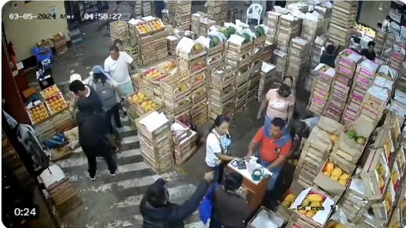 Asalto a mano armada en el Mercado Mayorista de Frutas de La Victoria