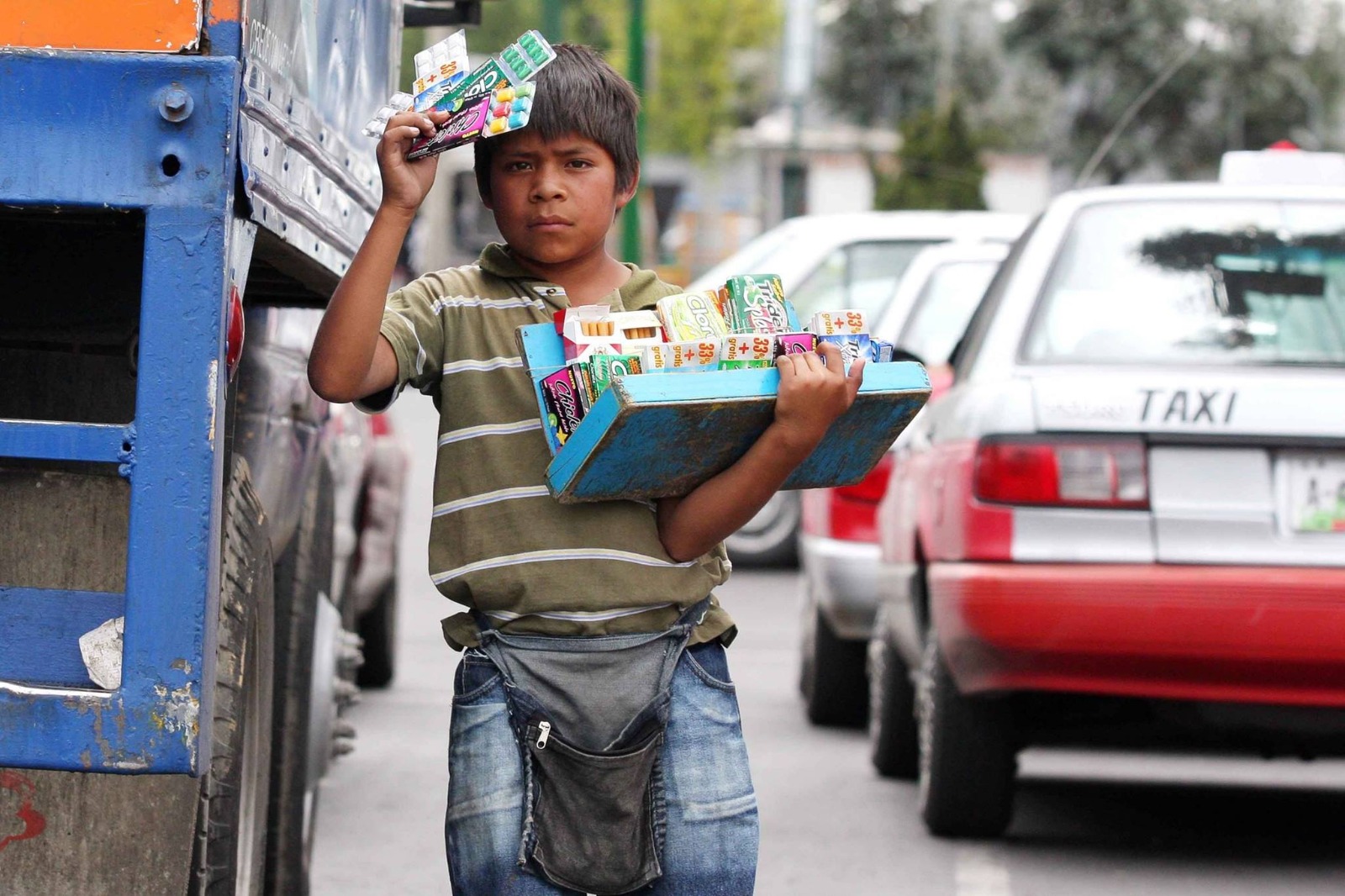 El 4.5% de los niños peruanos trabaja vendiendo golosinas