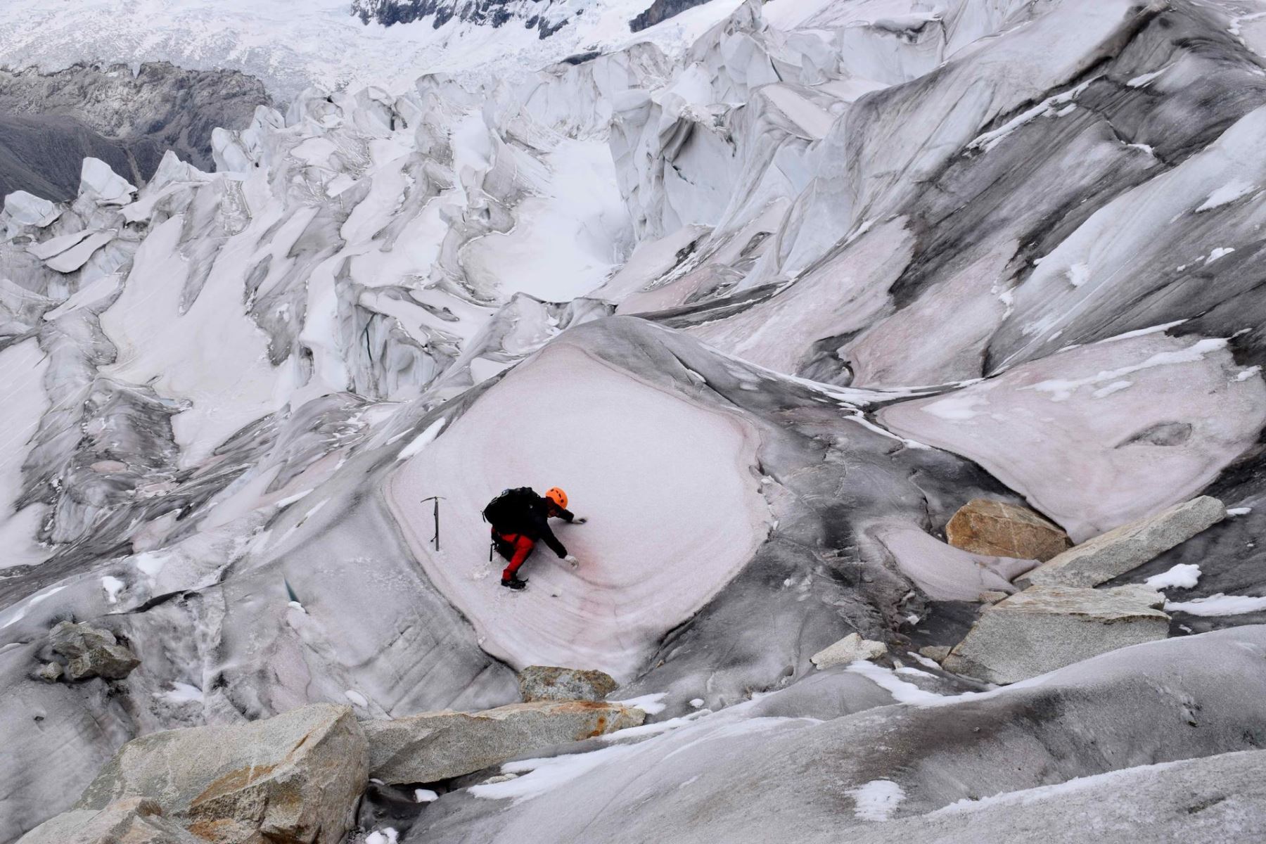 Nevado Huaytapallana en los Andes pierde 70% de masa glaciar