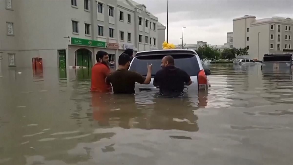 ¡Alerta en Dubai! Fuertes lluvias causan inundaciones en la ciudad
