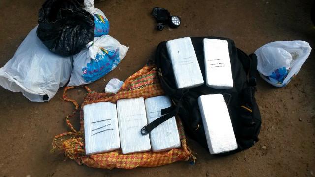 Vraem: Grupo de "mochileros" dejan 876 kilogramos de cocaína