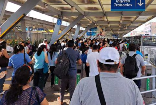 Metropolitano: servicio colapsa ante incremento de la demanda sin una mayor oferta de buses