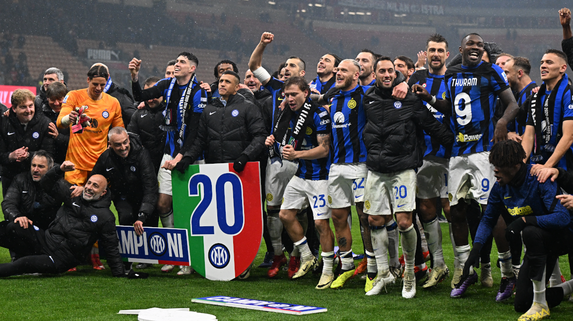 Inter venció 2-1 al Milan y se corona campeón de Italia