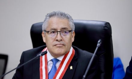 Juan Carlos Villena acudió al Congreso para esclarecer caso Rolex