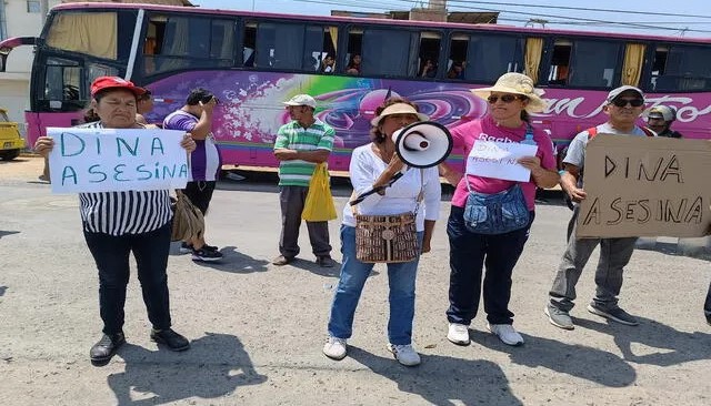 La Libertad: vecinos protestan contra Dina Boluarte