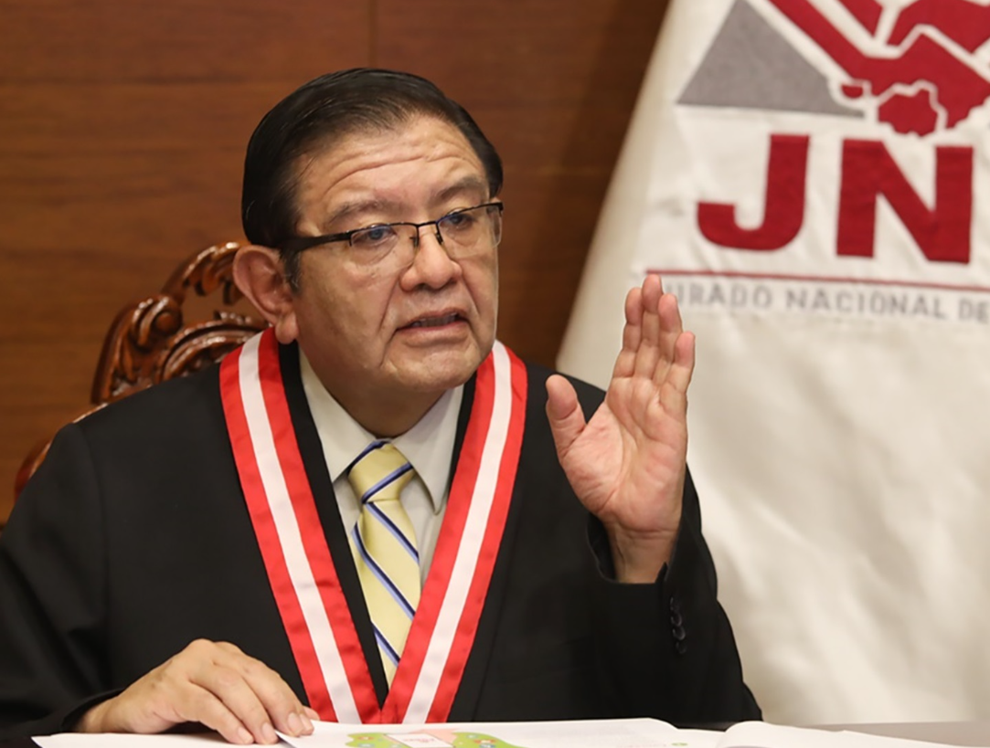 Jorge Salas no se reelegirá como presidente del JNE