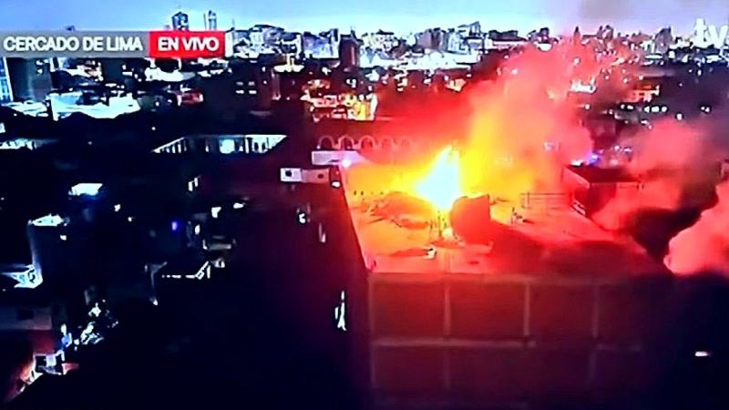 ¿Qué causó la reactivación del incendio en el Cercado de Lima?