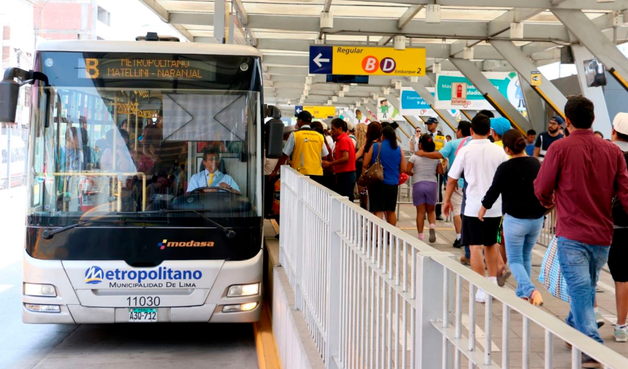 Metropolitano: Reportan bus malogrado en Estación Central