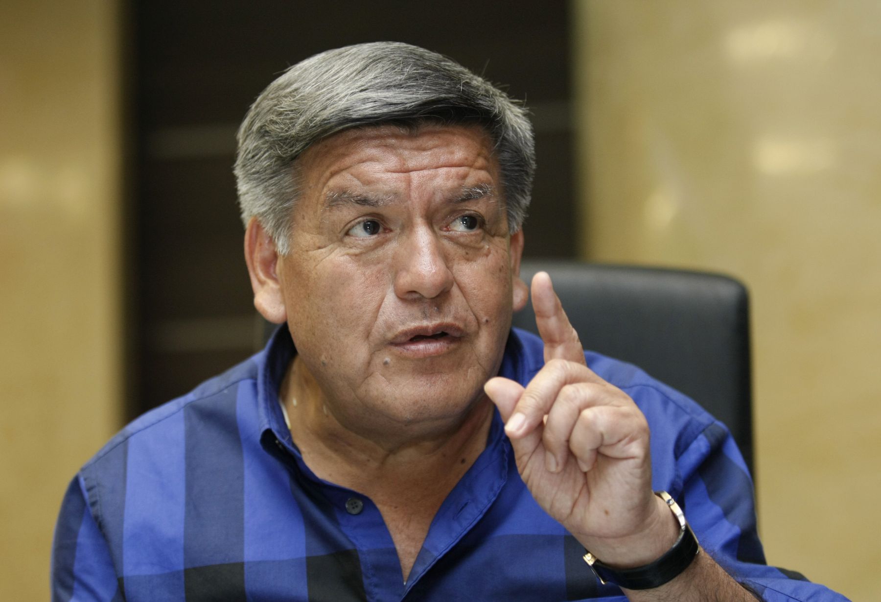 Gobernador regional de La Libertad, César Acuña, solicitó ausentarse por 40 días
