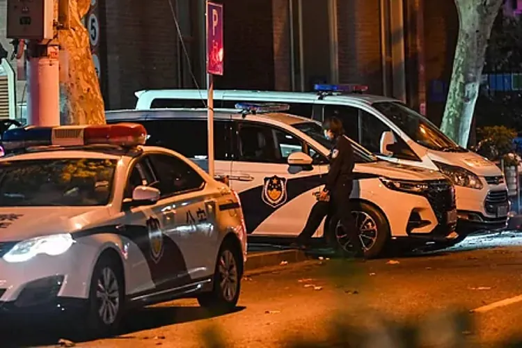 China: Dos muertos y más de 20 heridos en ataque con cuchillo
