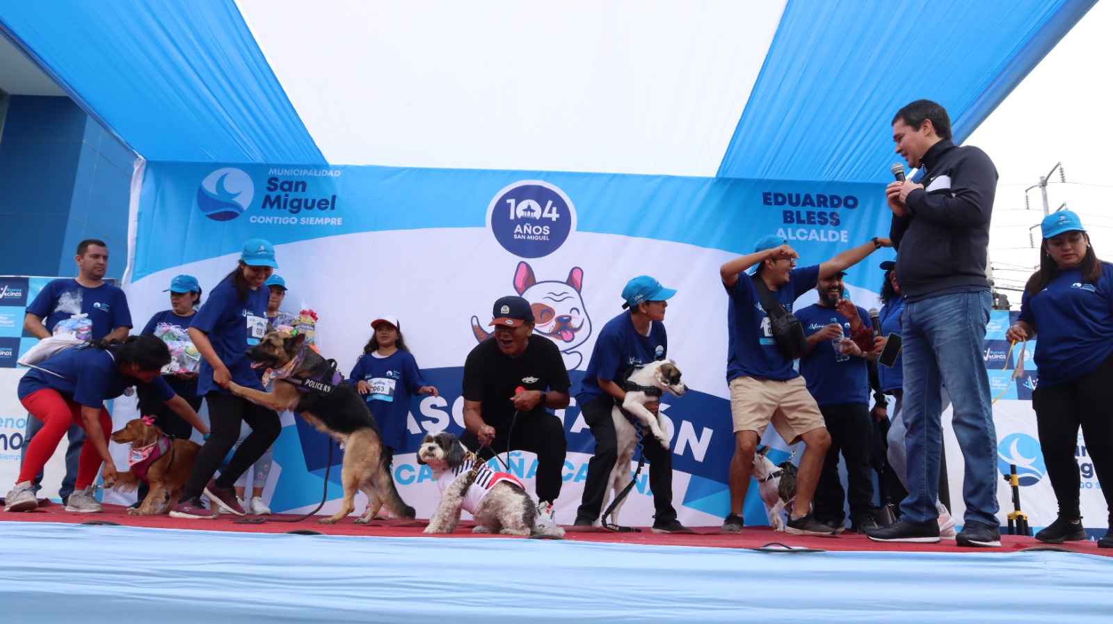 Más de 100 canes y sus dueños participaron de la Mascotatón 2024