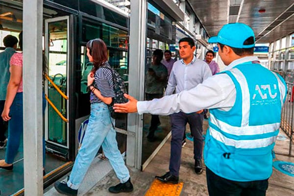 Metropolitana ampliará fila para mujeres en 12 estaciones