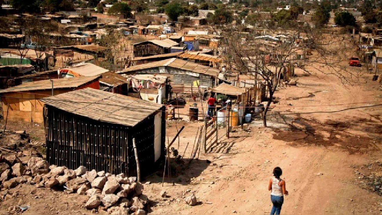 INEI: Pobreza aumentó de 27.5 % a 29 % en el último año