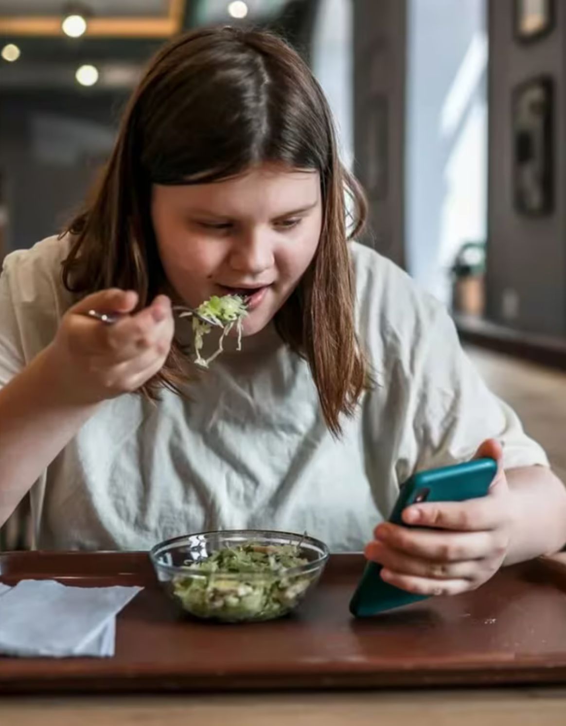 Adolescentes con sobre peso sufren de acoso en redes