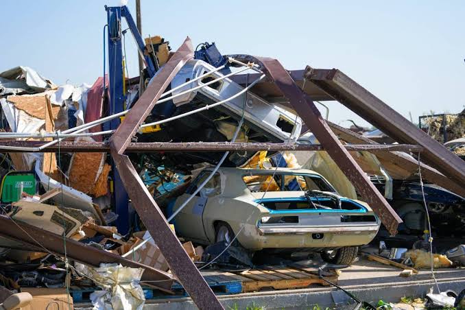 Estados Unidos: 24 Muertos, incluidos Cuatro Niños, por tornados