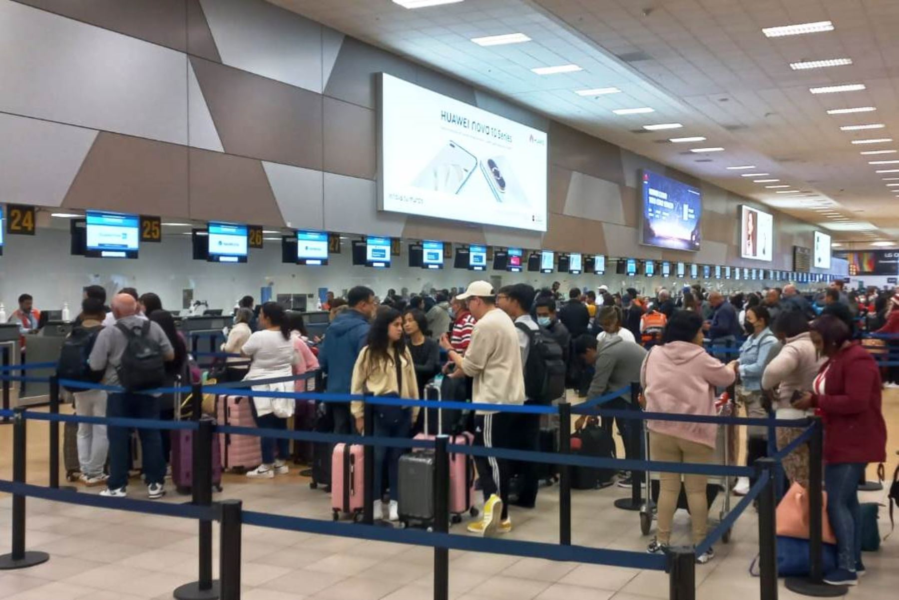 Emergencia en el aeropuerto Jorge Chávez causa pérdida de US$ 10 millones en turismo