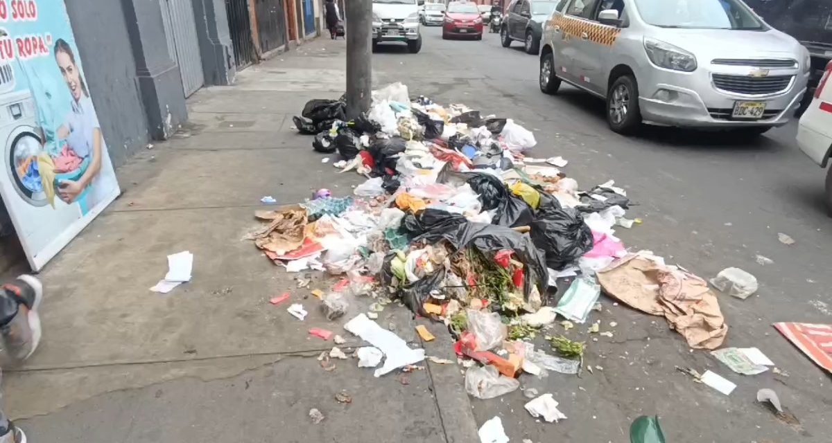 Cercado de Lima: Calles aparecen abarrotadas de desechos