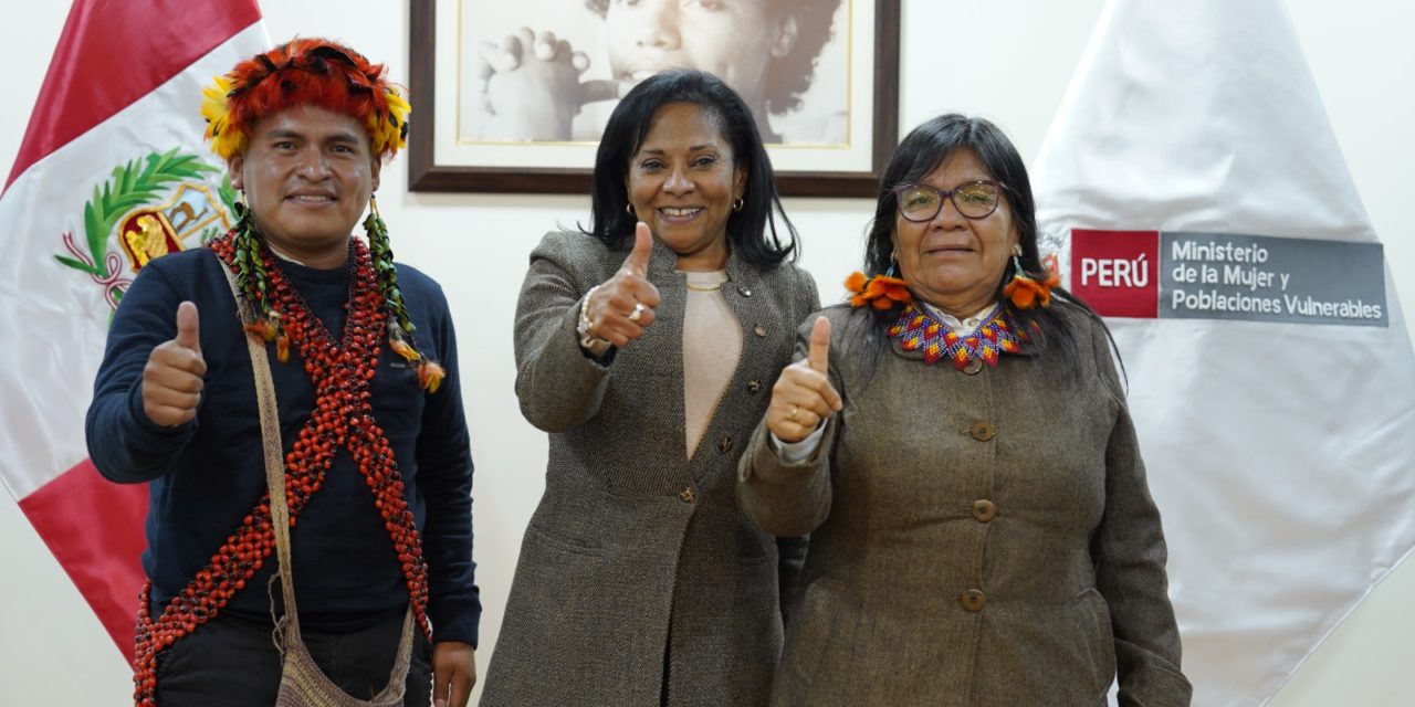 Ministra de la Mujer dialogó con líderes indígenas de Amazonas