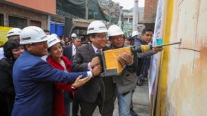 Minsa planifica construcción de 1300 centros de salud