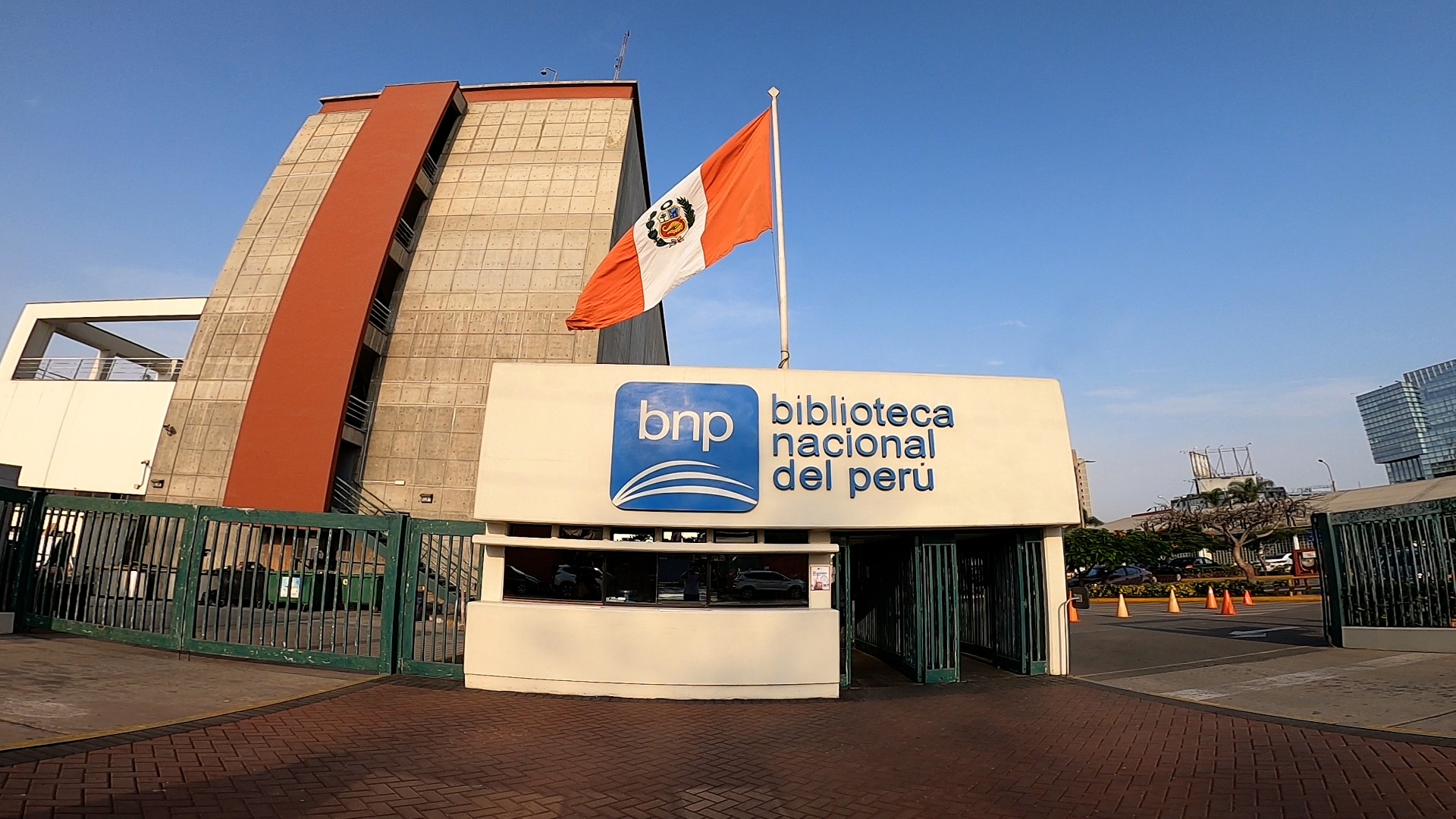 BNP inaugura sala de estudio y terraza