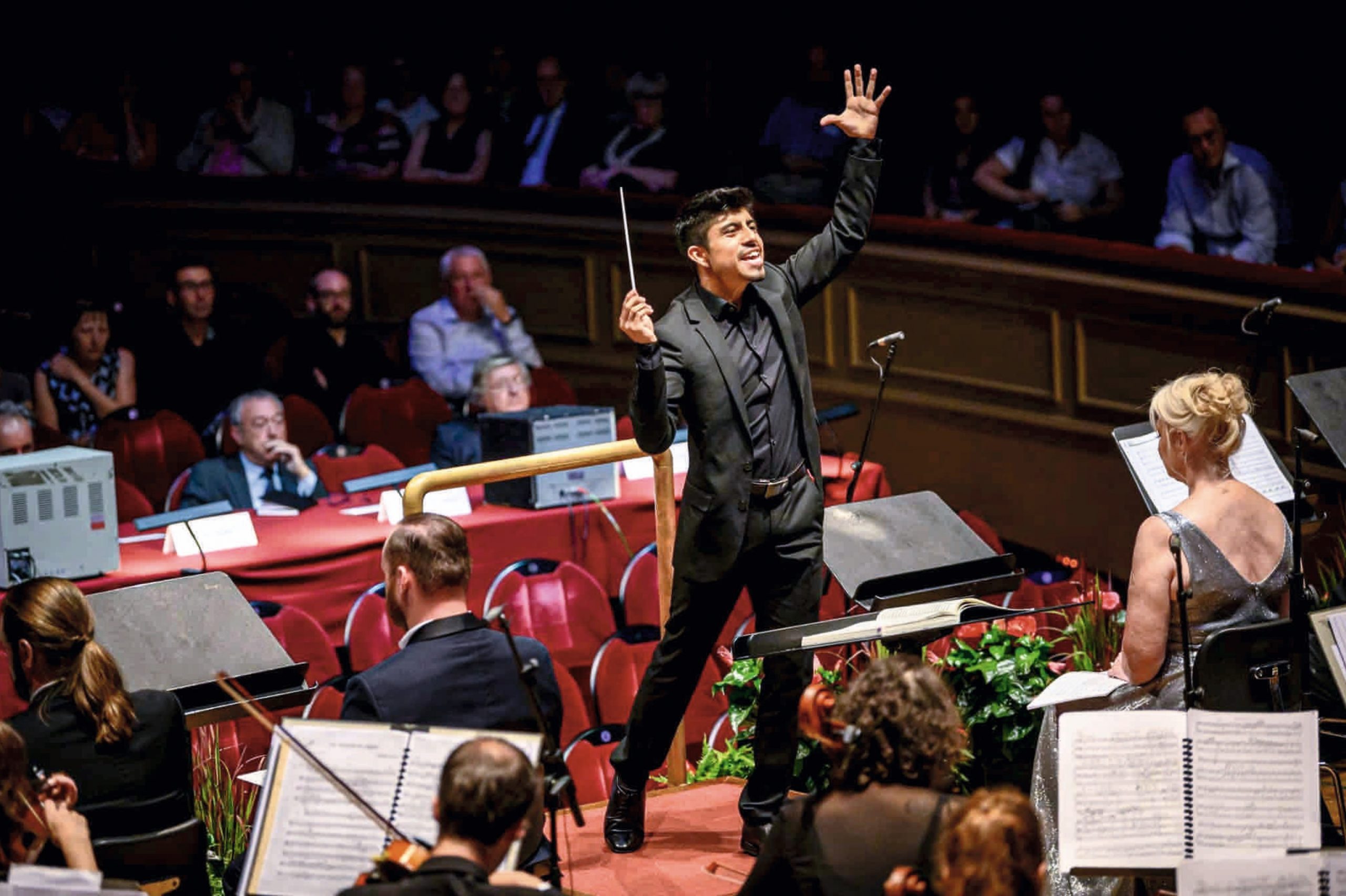 Peruano Dayner Tafur dirigirá la Orquesta Filarmónica de Berlín