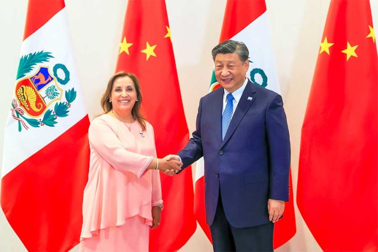 Dina Boluarte se reúne hoy con presidente chino, Xi Jinping