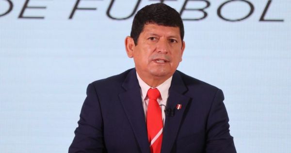 Renato Tapia culpa a la FPF por no viajar con la selección