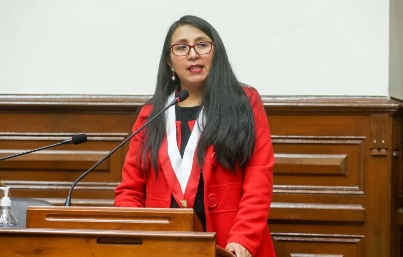 Congresista Ruth Luque presenta denuncia penal contra ministros de Educación y de la Mujer
