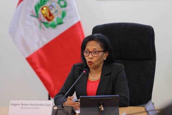 Ministra de la Mujer justificó sus declaraciones sobre situación de violencia a menores en Amazonas