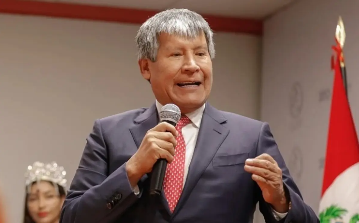 Wilfredo Oscorima: Recolectan firmas para la revocatoria de gobernador de Ayacucho