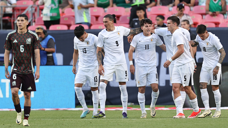Uruguay goleó 4-0 a México en amistoso