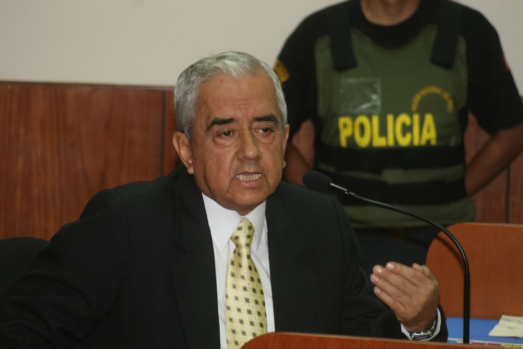 Exigen libertad inmediata para  general EP (r) Juan Rivero Lazo