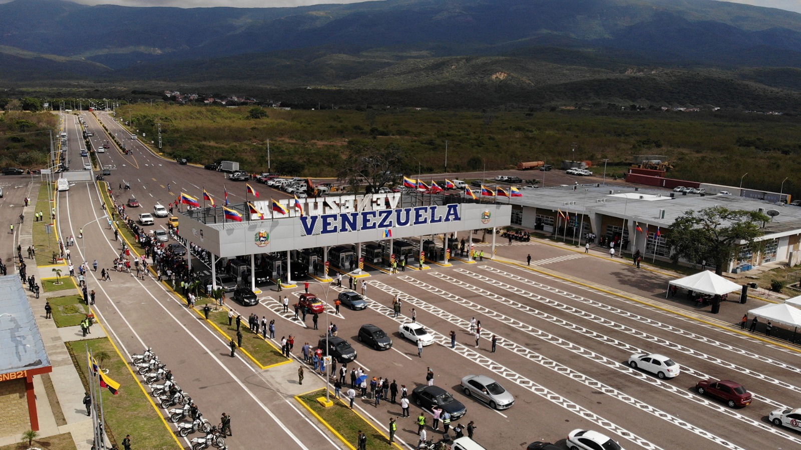Colombia militarizó su frontera con Venezuela