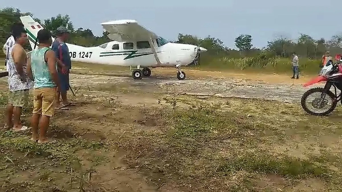 Falsos pasajeros secuestran avioneta en pleno vuelo