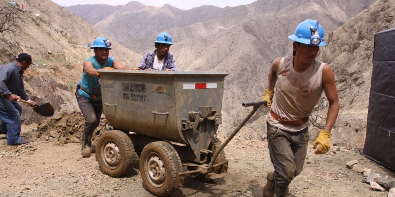 Mineros ilegales recaudan más de US$90 millones